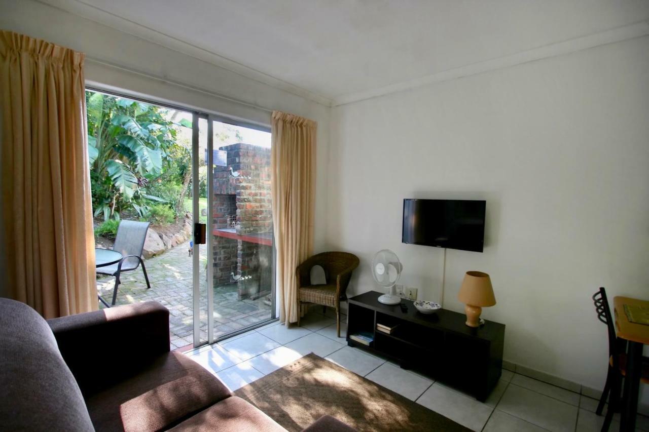 Clouds Guest House Durbanville Exterior photo