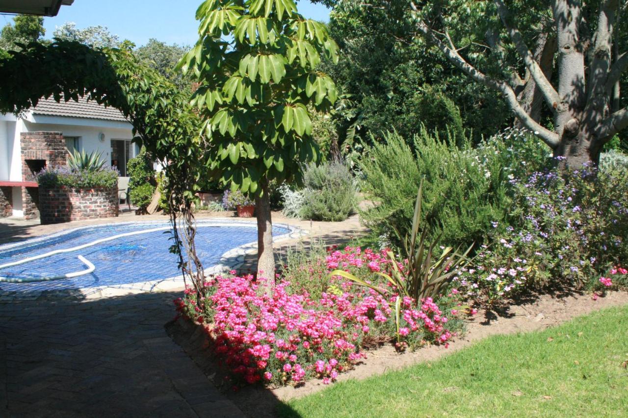 Clouds Guest House Durbanville Exterior photo